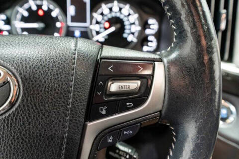 2016 Toyota Land Cruiser