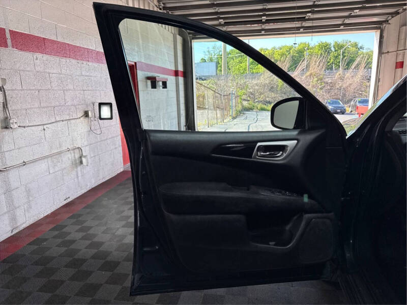 2014 Nissan Pathfinder S