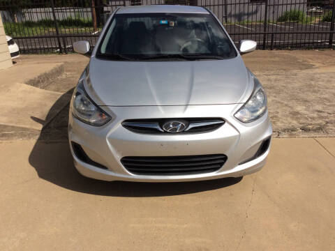 2012 Hyundai Accent GLS