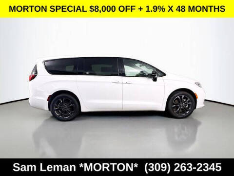 2026 Chrysler Pacifica Select