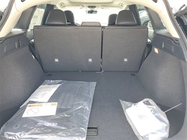 2025 Infiniti QX50 Luxe