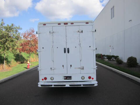 2005 Freightliner MT45 Chassis