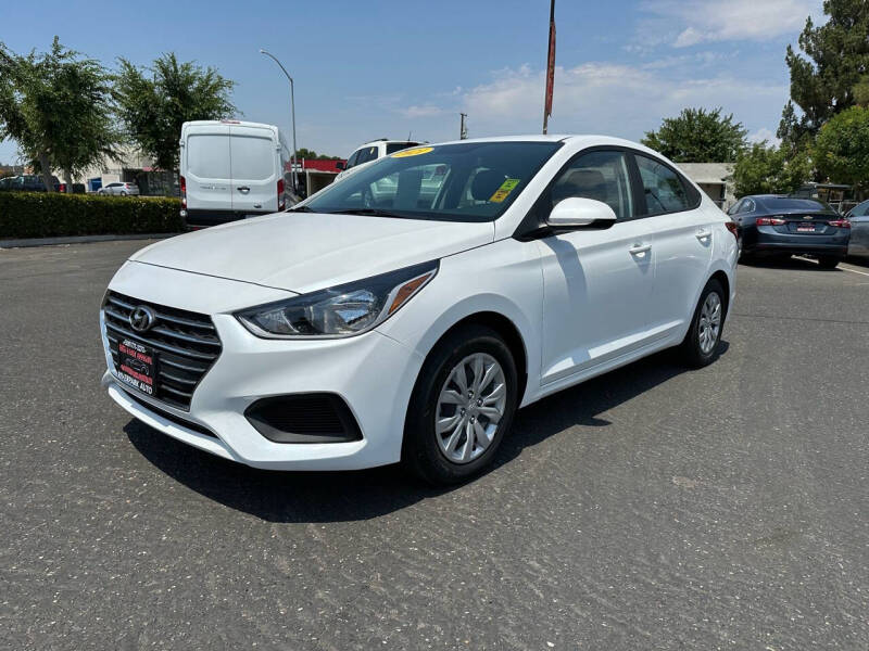 2021 Hyundai Accent SE photo 3