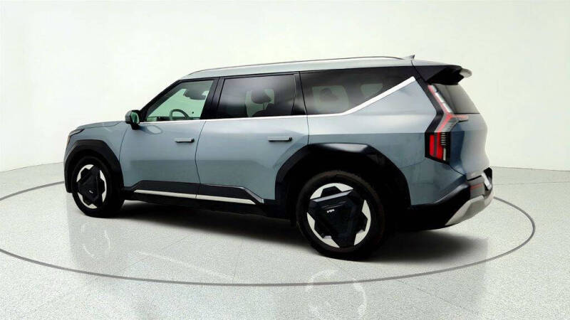 2024 Kia EV9 Land