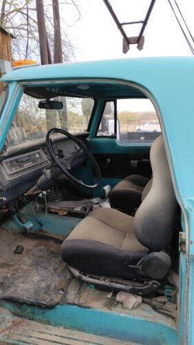 1970 Dodge D200 Pickup