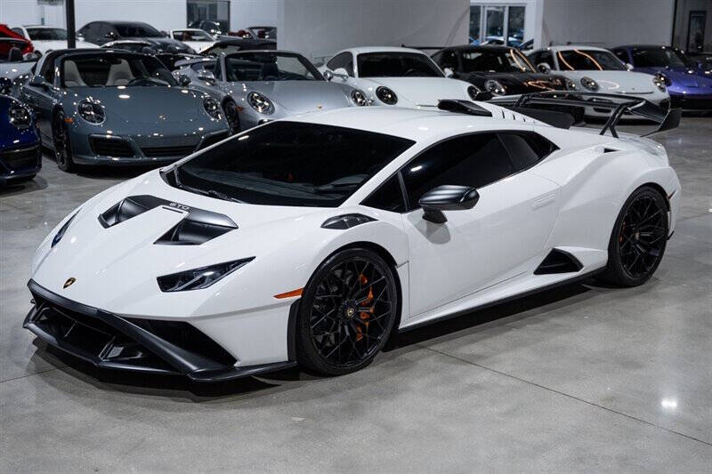 2022 Lamborghini Huracan STO