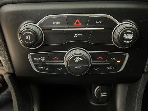 2015 Dodge Charger SXT