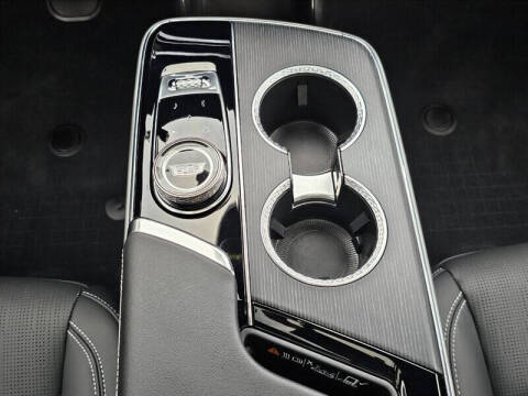 2024 Cadillac LYRIQ Luxury 3