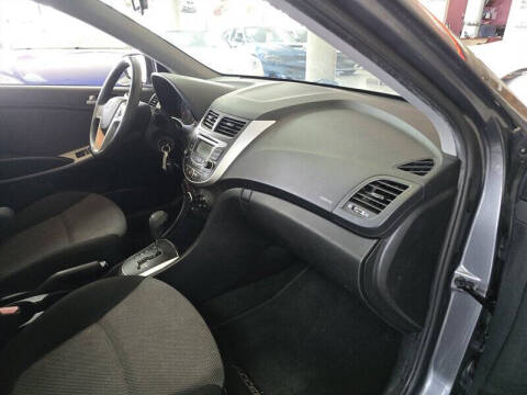 2012 Hyundai Accent GS