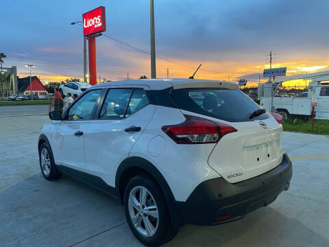 2020 Nissan Kicks S