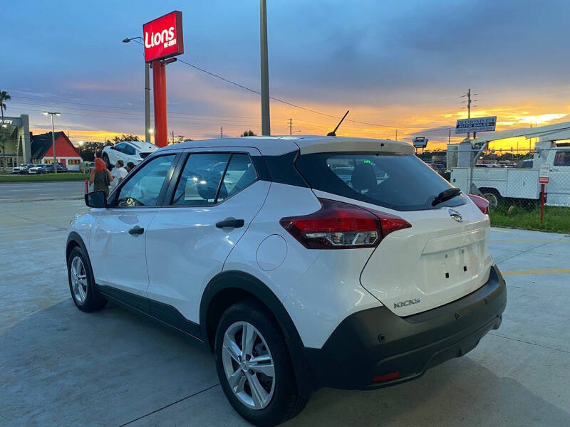 2020 Nissan Kicks S