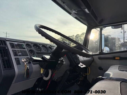 1998 Freightliner FL112