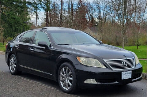 2007 Lexus LS 460 for sale at CLEAR CHOICE AUTOMOTIVE in Milwaukie OR