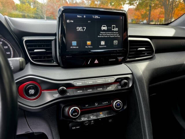 2020 Hyundai Veloster 2.0L Premium