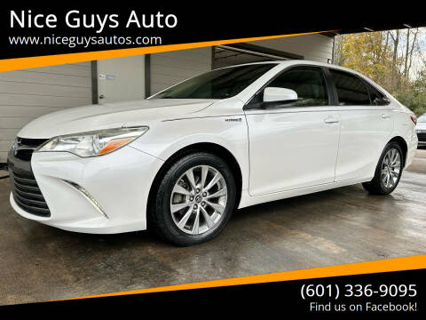 2015 Toyota Camry Hybrid for sale at Nice Guys Auto in Hattiesburg MS