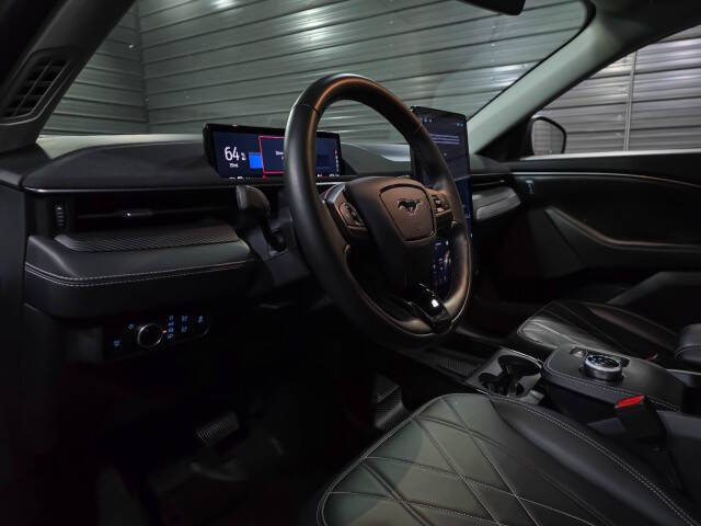 2024 Ford Mustang Mach-E Select