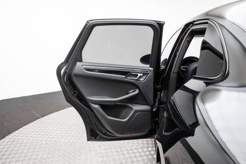 2016 Porsche Macan S