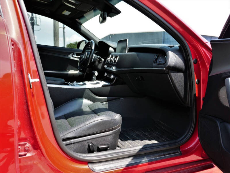 2020 Kia Stinger GT1