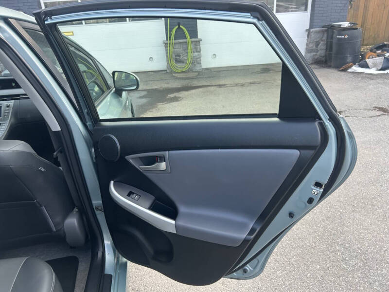 2013 Toyota Prius Three
