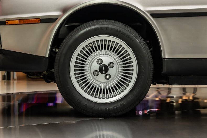 1981 DeLorean DMC-12