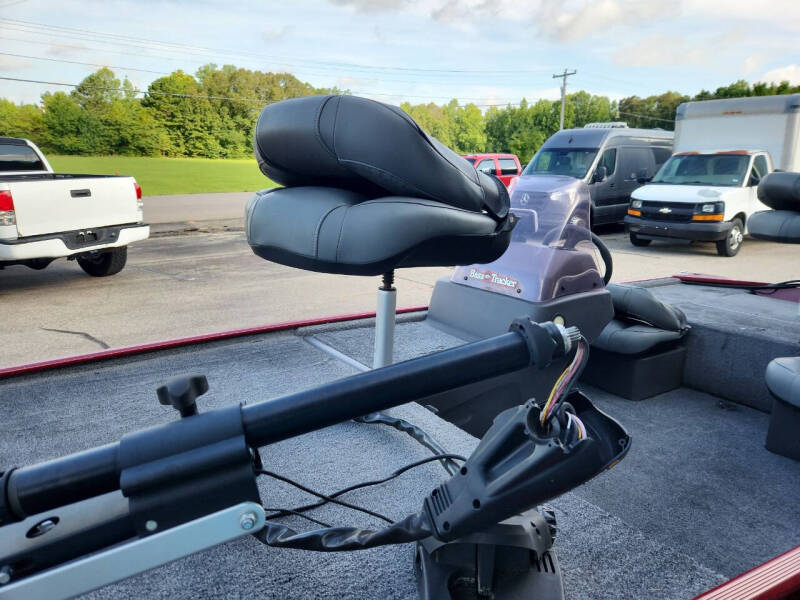 2020 Tracker Classic  XL