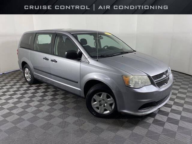 2013 Dodge Grand Caravan American Value Package's photo