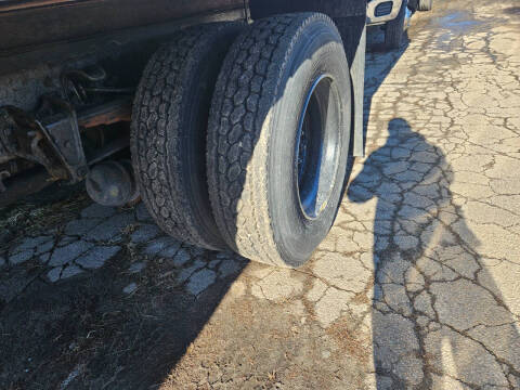 2002 Freightliner F70