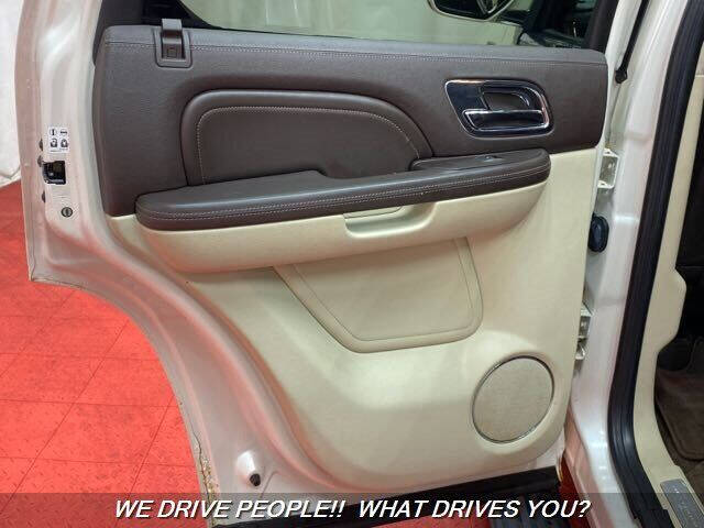 2011 Cadillac Escalade Platinum Edition