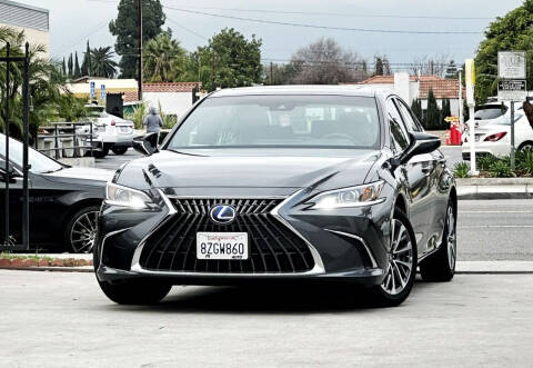 2022 Lexus ES 300h for sale at Fastrack Auto Inc in Rosemead CA
