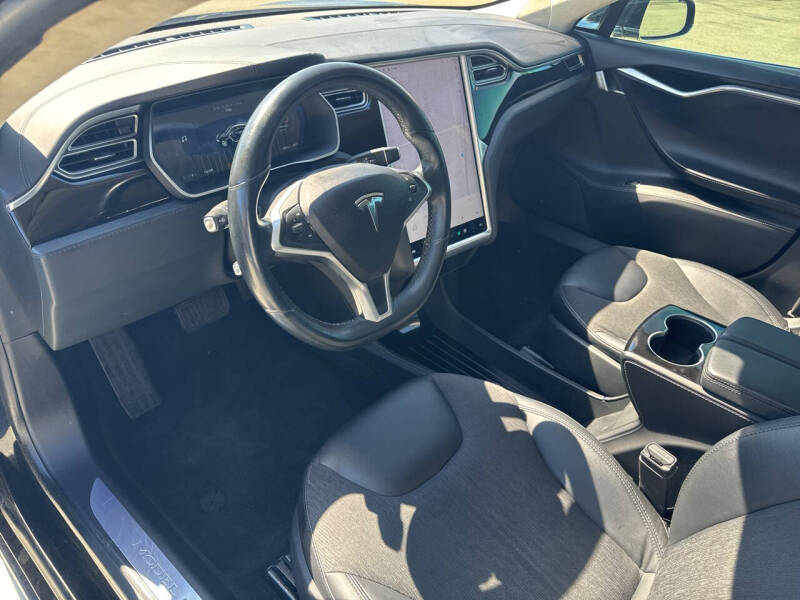2015 Tesla Model S 70