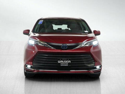 2024 Toyota Sienna XLE 7-Passenger