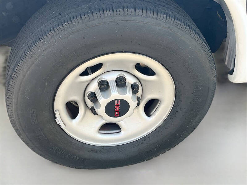 2022 GMC Savana 2500