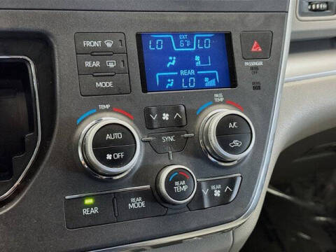 2018 Toyota Sienna LE 8-Passenger