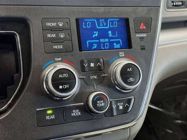 2018 Toyota Sienna LE 8-Passenger