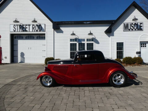 1933 Ford Custom Deluxe