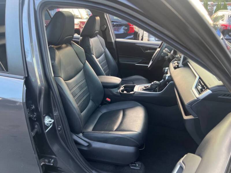 2021 Toyota RAV4 Hybrid XLE Premium