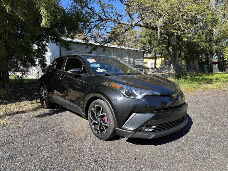 2019 Toyota C-HR Limited photo 3