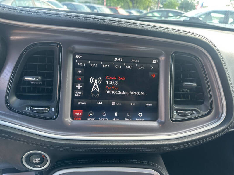 2022 Dodge Challenger SXT