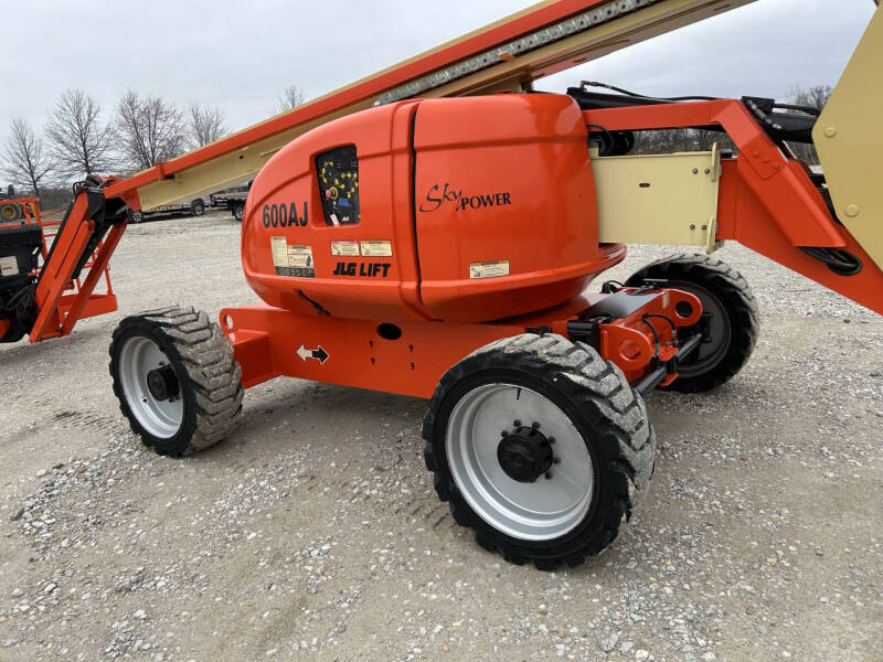 2014 JLG 60' Manlift