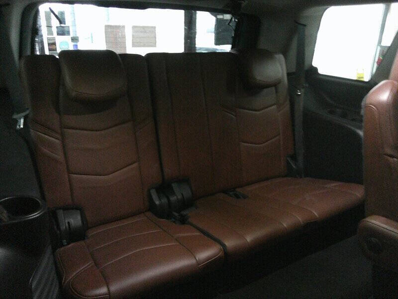 2018 Cadillac Escalade Luxury