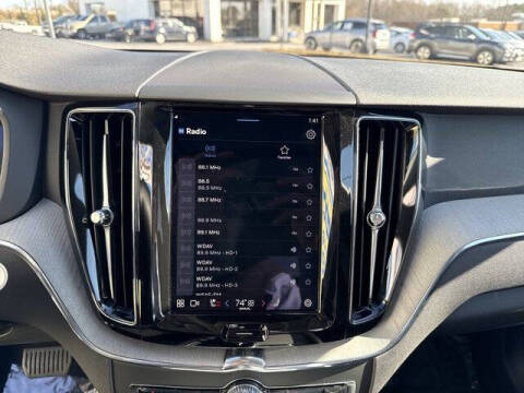 2025 Volvo XC60 B5 Plus Dark Theme