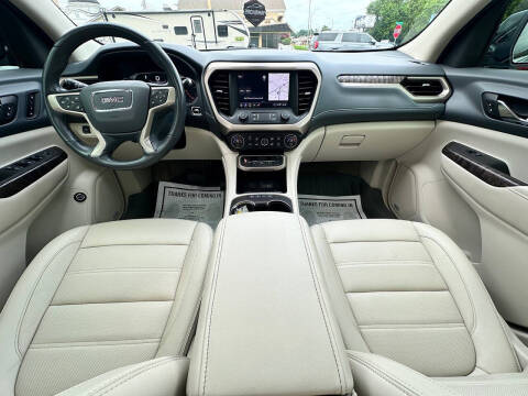 2020 GMC Acadia Denali