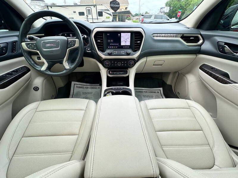 2020 GMC Acadia Denali