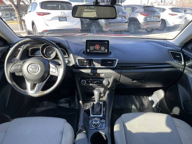 2016 Mazda MAZDA3 i Touring