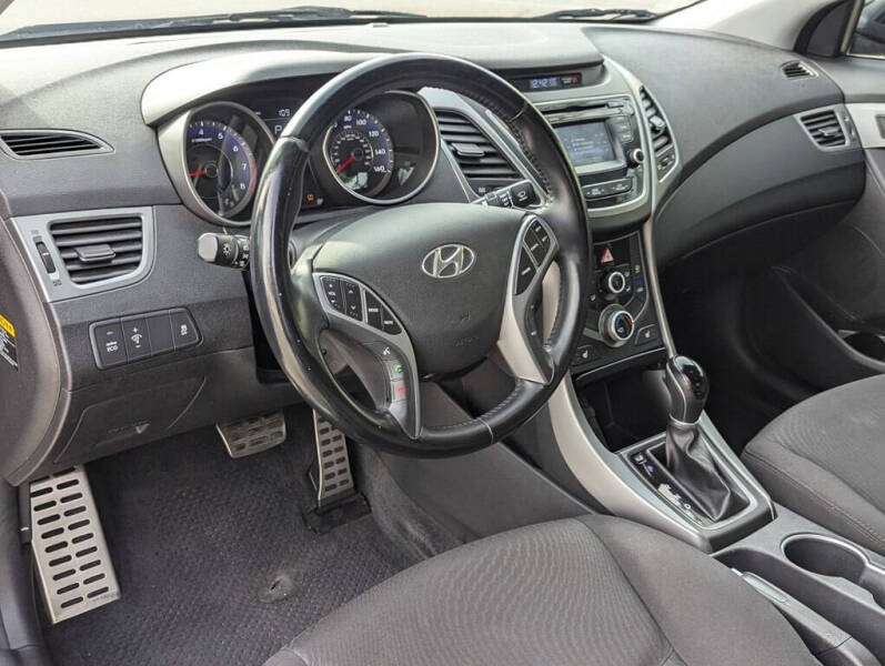 2016 Hyundai Elantra Sport photo 7