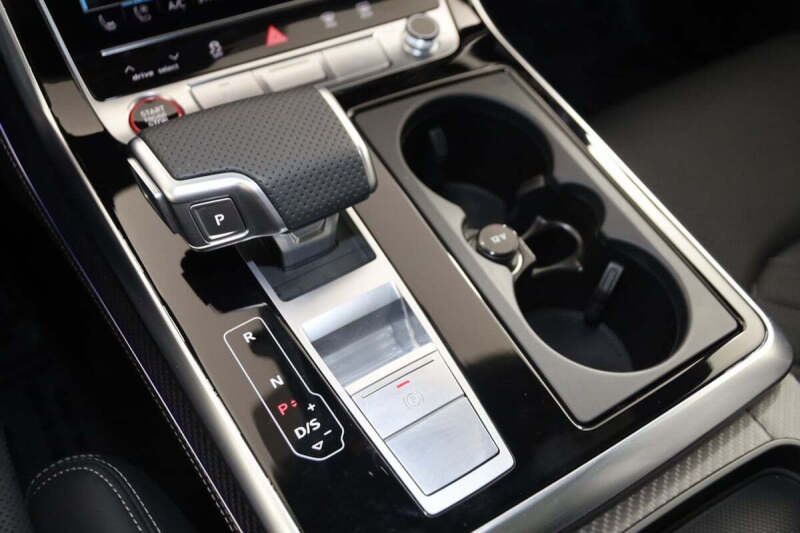 2024 Audi SQ8 4.0T quattro Premium Plus