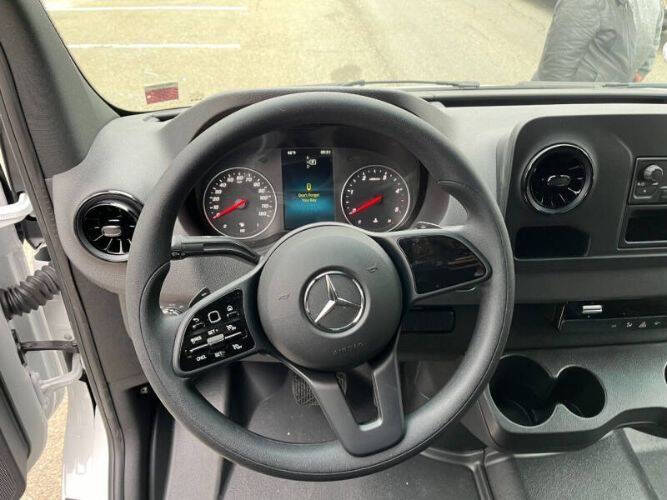 2024 Mercedes-Benz Sprinter