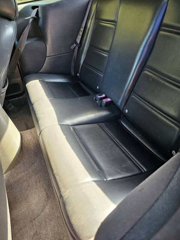 2003 Ford Mustang Deluxe
