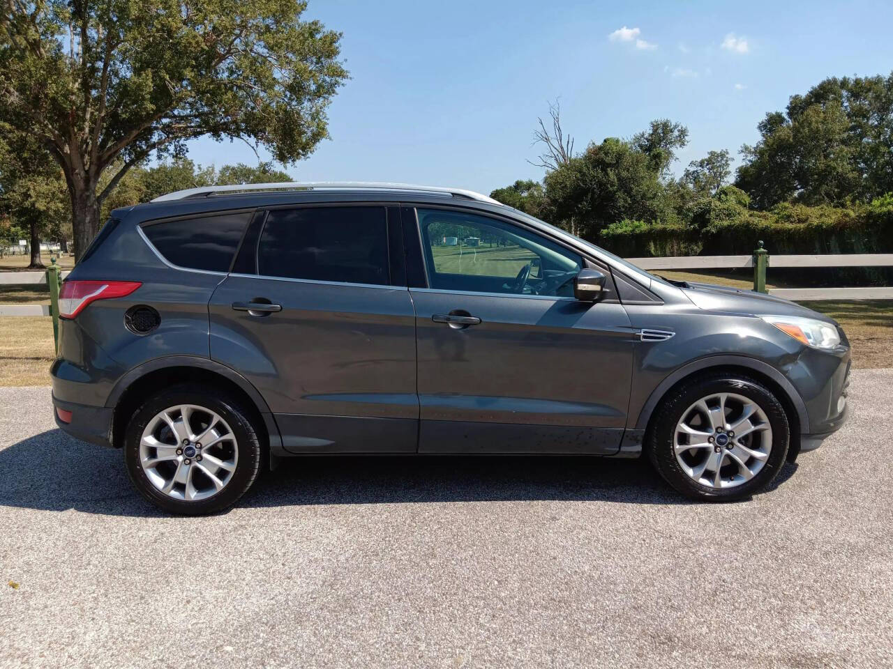 2015 Ford Escape for sale at AUTOPLUG 360 in Stafford, TX