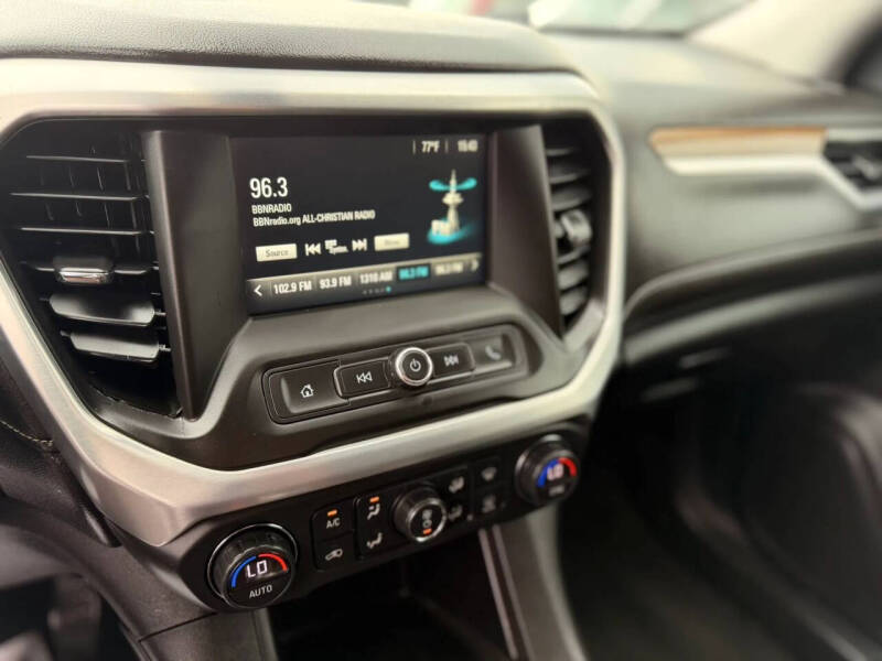 2017 GMC Acadia SLE-1